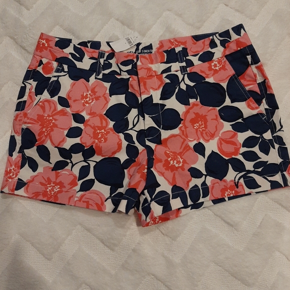 GAP Pants - NWT Gap Floral Shorts